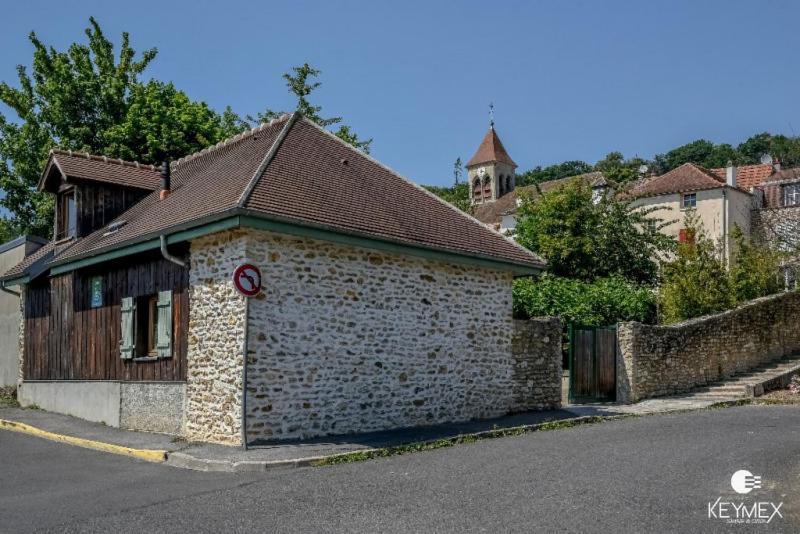 Les Pins - Maison Avec Parking Ferme Et Jardin Commun Au Calme Saint-Prix  Luaran gambar