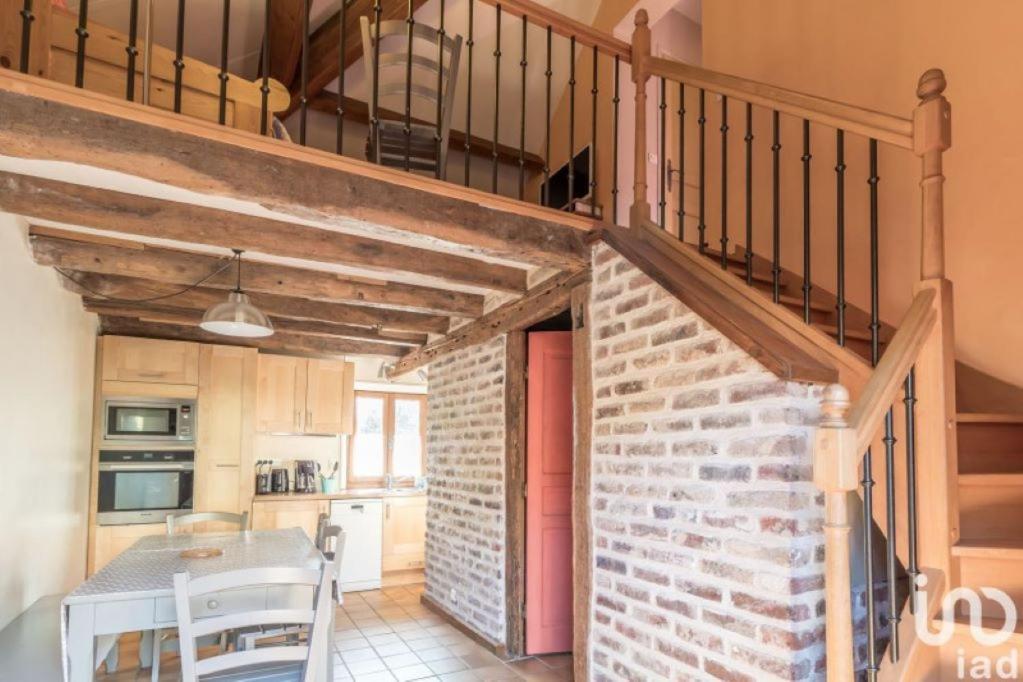 Les Pins - Maison Avec Parking Ferme Et Jardin Commun Au Calme Saint-Prix  Luaran gambar